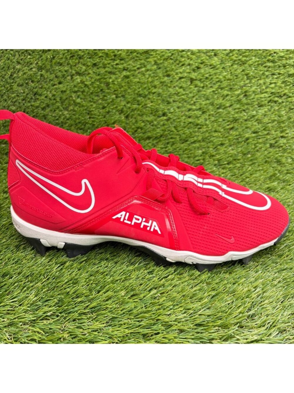 Nike Alpha Menace 3 Shark Mens Size 12 University Red Running Football Cleats